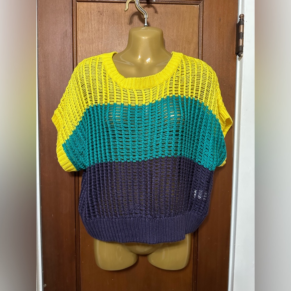 Colorful Takeout Top